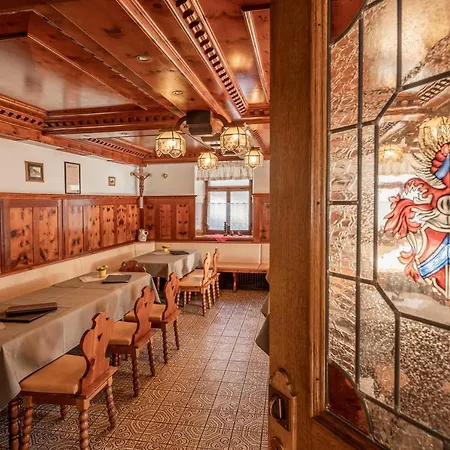 Mentenwirt Pension&appartements ゲストハウス