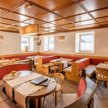 Mentenwirt Pension&appartements ゲストハウス