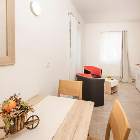 Mentenwirt Pension&appartements בית הארחה 4*