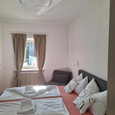 Mentenwirt Pension&appartements בית הארחה 4*